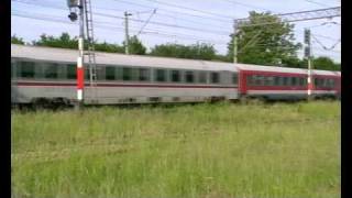 R 652