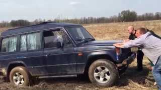 Застрял джип в грязи . Пасха 12.04.15 г 14.50