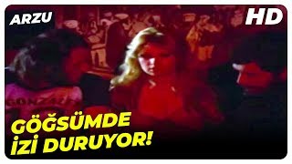 Arzu Türk Filmi - Halil'in, Aylin'in Göğsünde Bıraktığı İzler! | Arzu Okay Eski Türk Filmi