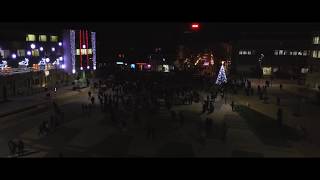 Коледната елха грейна в Търговище (дрон видео)
