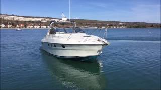 Fairline Targa 33 in water manoeuvers