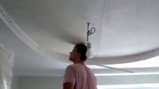Как делают натяжные потолки в комнате видео