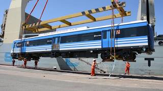LLEGARON AL PUERTO NUEVOS COCHES PARA LOS TRENES METROPOLITANOS