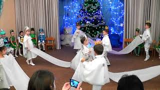 Танок метелиці на новий рiк в дитячому садку (танец метелицы)