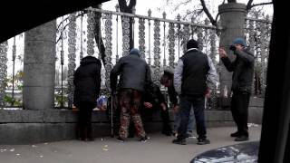 Алкаши на киевском вокзале