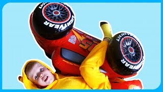 ПЕРЕВЕРТЫШ Молния Маквин Видео про машинки на TUMANOV FAMILY