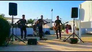 Franci Ferdi (Acoustic Set) Right action