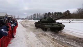 ВИДЕО: Тест-драйв танка Т-62 в Кубинке