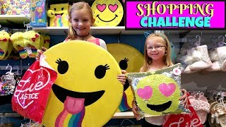 SISTERS BUY EACH OTHER OUTFITS! - $40 Shopping Challenge!