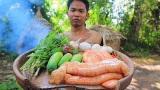 Primitive Technology: Cooking Fish Eggs Free Energy Food | Wilderness Food