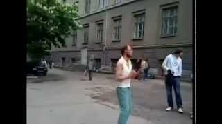 Бомжи и танцы-Стыд-вонь!.