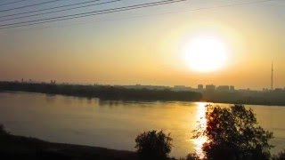 Вид из окна поезда - река Ангара в Иркутске
