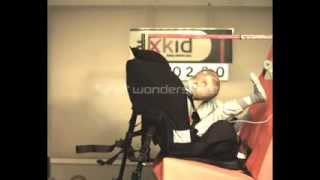 Test nowego systemu Isofix w foteliku AxKid Kidzofix