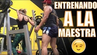 ENTRENANDO A LA MAESTRA | RUTINA DE PIERNA | Aarfitness
