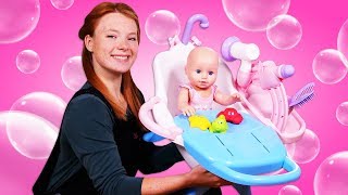 Neue Badewanne für die Baby Born Puppe. Spielzeug Video für Kinder.