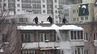 Чистка крыш в Минске 20.01.2016