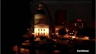 Severe T-Storm Caught on EarthCam over St. Louis Missouri (Best Lightning and Thunder clips)