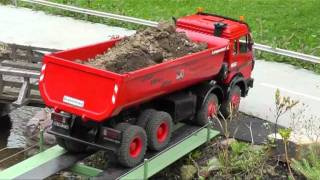 RC MB 3544 DRIVE ON THE BRIDGE, BIG RC TIPPER, HEAVY LOAD!rc live action!