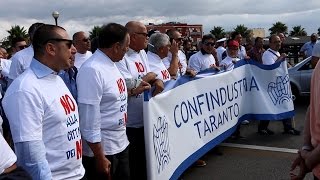 Manifestazione Confindustria Taranto - La Sfilata degli Inconsapevoli.