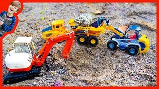 Construction Trucks - Dump Truck and Excavator Digging For Treasure