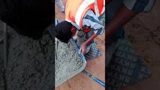 عمل اختبار معدل الهبوط للخرسانة وقياس درجة الحرارة