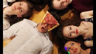 ЗАЦЕПИЛА  - Артур Пирожков / танец-пародия парней!
(Зацепила меня, ослепила меня, до порога довела)