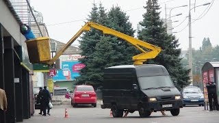 Автовышка в работе
