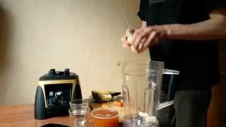 Коктейль банан с яблоком в блендере KING MIX commercial blender