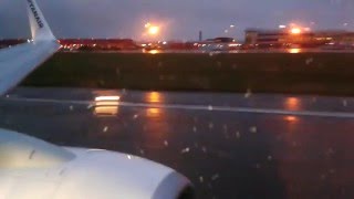 Взлет самолета, звук двигателей