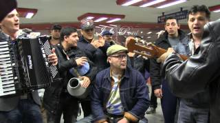 Parno Graszt és Roni a Nyugati téri aluljáróban - 20160223