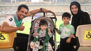 خالد العليان يوثق دخول النساء للملاعب لاول مرة في السعودية ??