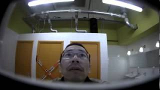 прикол над мужиками в туалете 2013