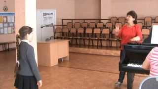 Урок по вокалу.Проводит з.р.к.Р.Ф.Костикова Р.С.г.Омск.2014 г.