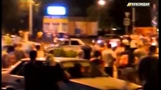 Жители Комсомольского мкр-на перекрыли дорогу, протестуя против отключений света