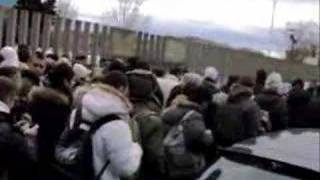 Ostia, corteo del Blocco Studentesco davanti al Faraday