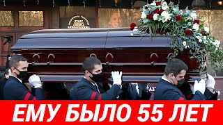 Жена успела вызвать скорую помощь, но вот приехавшие врачи, уже ничем не смогли ему помочь