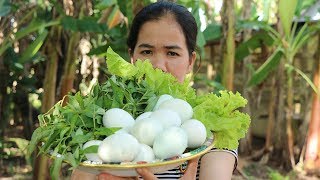 Awesome Cooking Fried Baby Duck Eggs W/ Pepper Sauce Recipe - Eating Food Delicious  - Cooking Skill