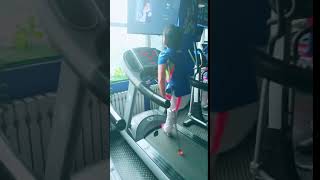 Chinese OOE (RAE & LAK) amputee one arm one leg women athlete walking on treadmill