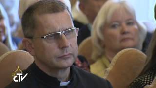 Papež Frančišek sprejel člane Fundacije Janez Pavel II.