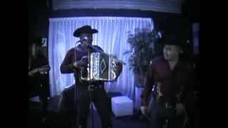 100 CAMIONETAS VIDEO CLIP — LOS VALES DE MICHOACAN 2013