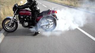 Honda vf 750 Sabre palenie gumy burnout