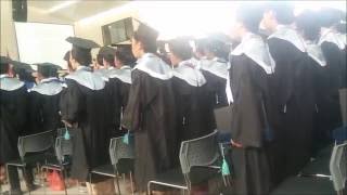 Bikin nangis para orang tua. Koor Wisudawan/i  Ang Xlll. Institut Del Laguboti
