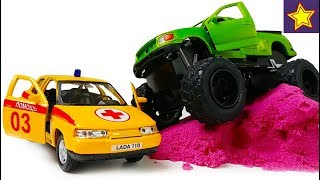 С машинками Скорая помощь ЛАДА 110  едет на гонки Car Toys