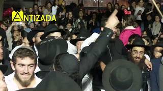 קטעים משמחת בית השואבה האחרונה לשנת תש"פ בשכונת קראון הייטס