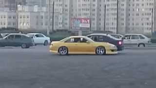 Дрифт на парковке около Леруа Мерлен Nissan Silvia, BMW/Drifting on parking Nissan Silvia and BMW