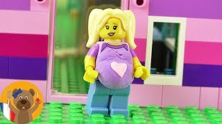 Lisa, la propriétaire de la maison de rêve Lego est enceinte | Figurine Lego enceinte
