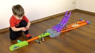 ХОТ ВИЛС Трек- ПИЛА Машинки на Магнитах Hot Wheels