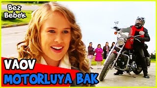 OKULA GİZEMLİ BİR MOTORCU GELDİ - Bez Bebek 85. Bölüm