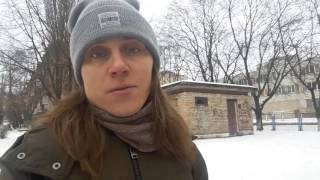 Старенькая больная собака - инвалид Найда, живёт в парадном! Это шок! Видео не для слабонервных!