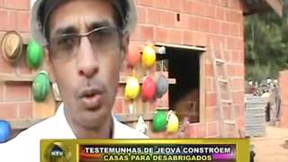 TESTEMUNHAS DE JEOVÁ CONSTROEM CASAS PARA DESABRIGADOS EM NOVA FRIBURGO RJ 2012